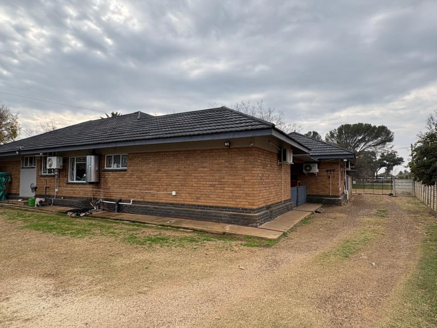 3 Bedroom Property for Sale in Wolmaransstad North West